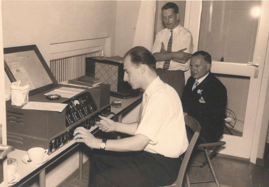 Bert - 14-6-1959 - studio VWK met Klaassen en Van Dijk website
